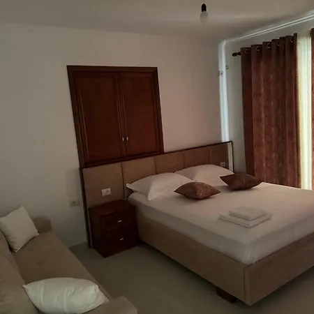 Daisy Apartment *